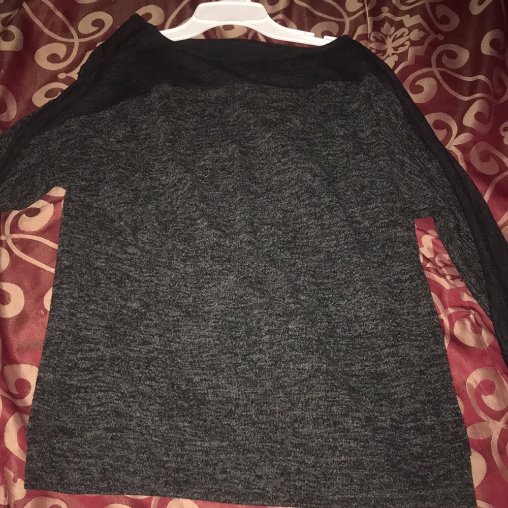 Xl black and grey sweater